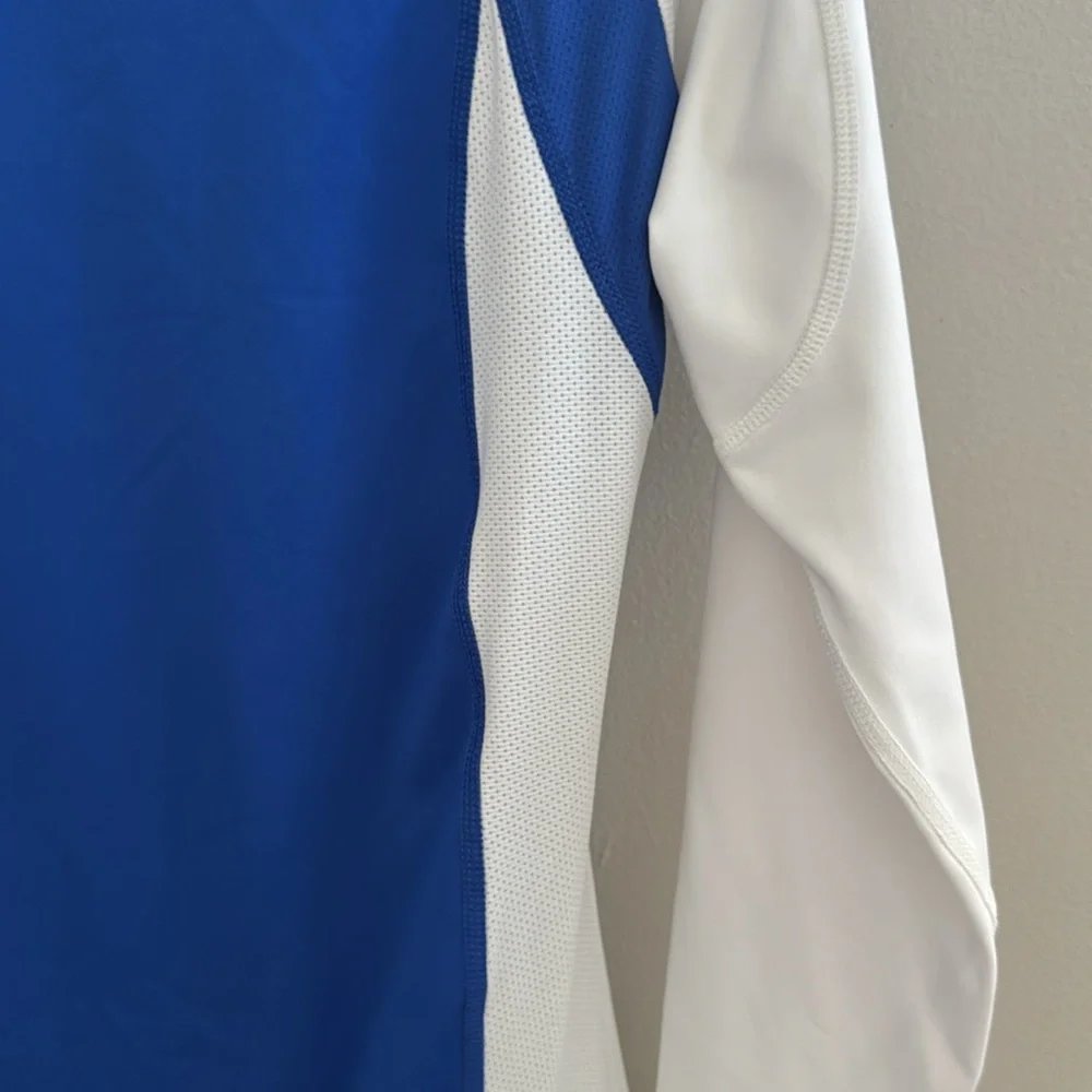 119. Nike Women's Blue and White Long Sleeve Top Size M pre owned
